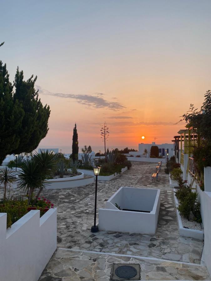 Mediterranean Sunset Apartment Klorakas Bagian luar foto