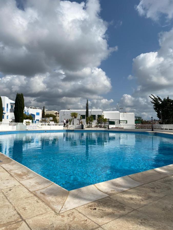 Mediterranean Sunset Apartment Klorakas Bagian luar foto